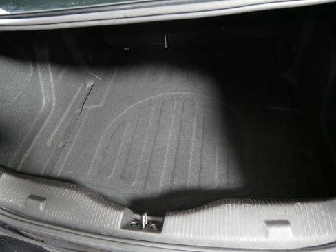 Used 2017 Chevrolet Cruze LT image 18