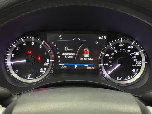 Used 2023 Toyota Highlander XLE FWD image 16