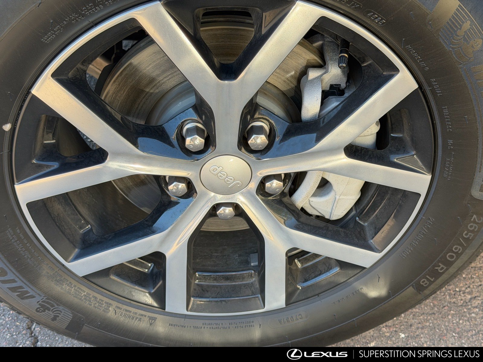 Used 2025 Jeep Grand Cherokee Limited AWD/4WD image 8