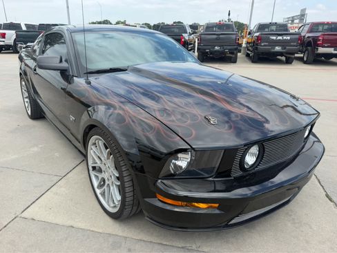 Used 2005 Ford Mustang GT Premium RWD image 4