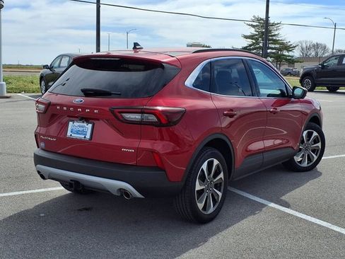 Certified 2023 Ford Escape Platinum w/ Premium Technology Package image 5