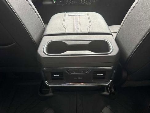 Used 2024 Chevrolet Silverado 2500 High Country w/ High Country Premium Package AWD/4WD image 18