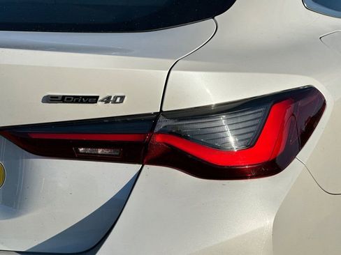 Used 2023 BMW i4 eDrive40 w/ Premium Package image 33
