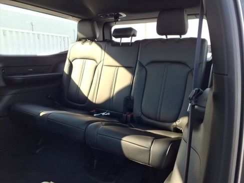 New 2026 Jeep Grand Wagoneer image 15