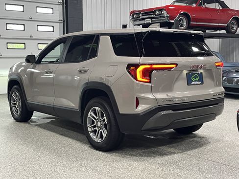 Used 2025 GMC Terrain Elevation AWD/4WD image 3