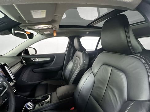 Used 2023 Volvo XC40 B5 Plus w/ Driver Assist Package image 22