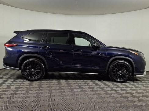 Used 2023 Toyota Highlander XSE AWD/4WD image 10