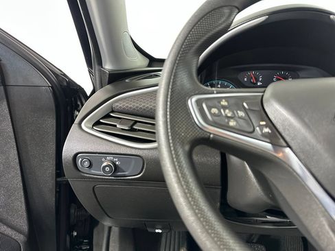 Used 2024 Chevrolet Malibu LT FWD image 13