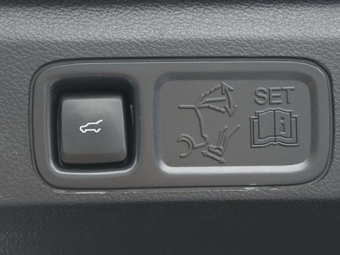 Used 2023 Lincoln Navigator Reserve AWD/4WD image 36