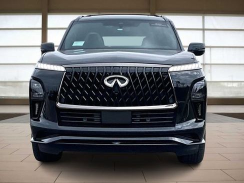 Certified 2026 INFINITI QX80 SPORT image 3