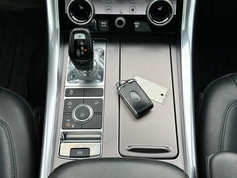 Used 2019 Land Rover Range Rover Sport HSE AWD/4WD image 15