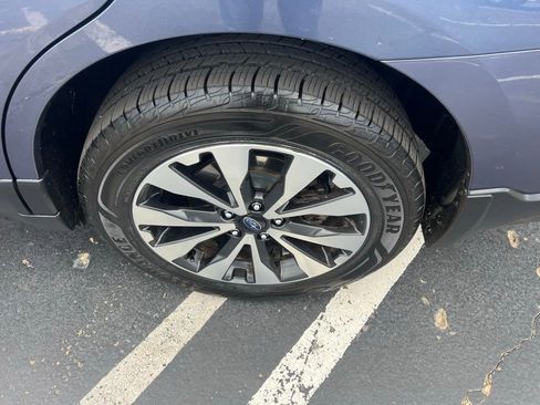 Used 2016 Subaru Outback 3.6R Limited image 11