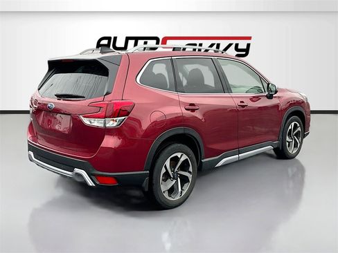 Used 2024 Subaru Forester Touring image 7