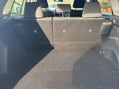 Used 2023 Toyota RAV4 XLE FWD image 12
