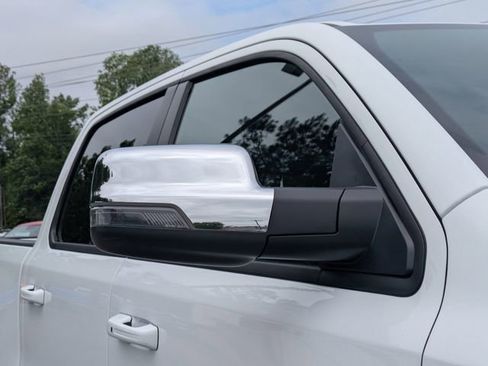 Used 2024 RAM 1500 Laramie RWD image 13