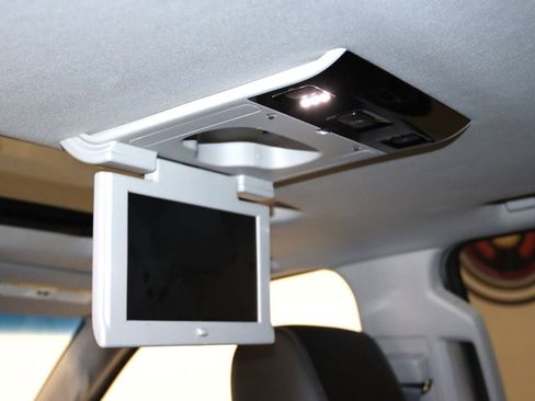 Used 2017 GMC Yukon Denali w/ Open Road Package image 14