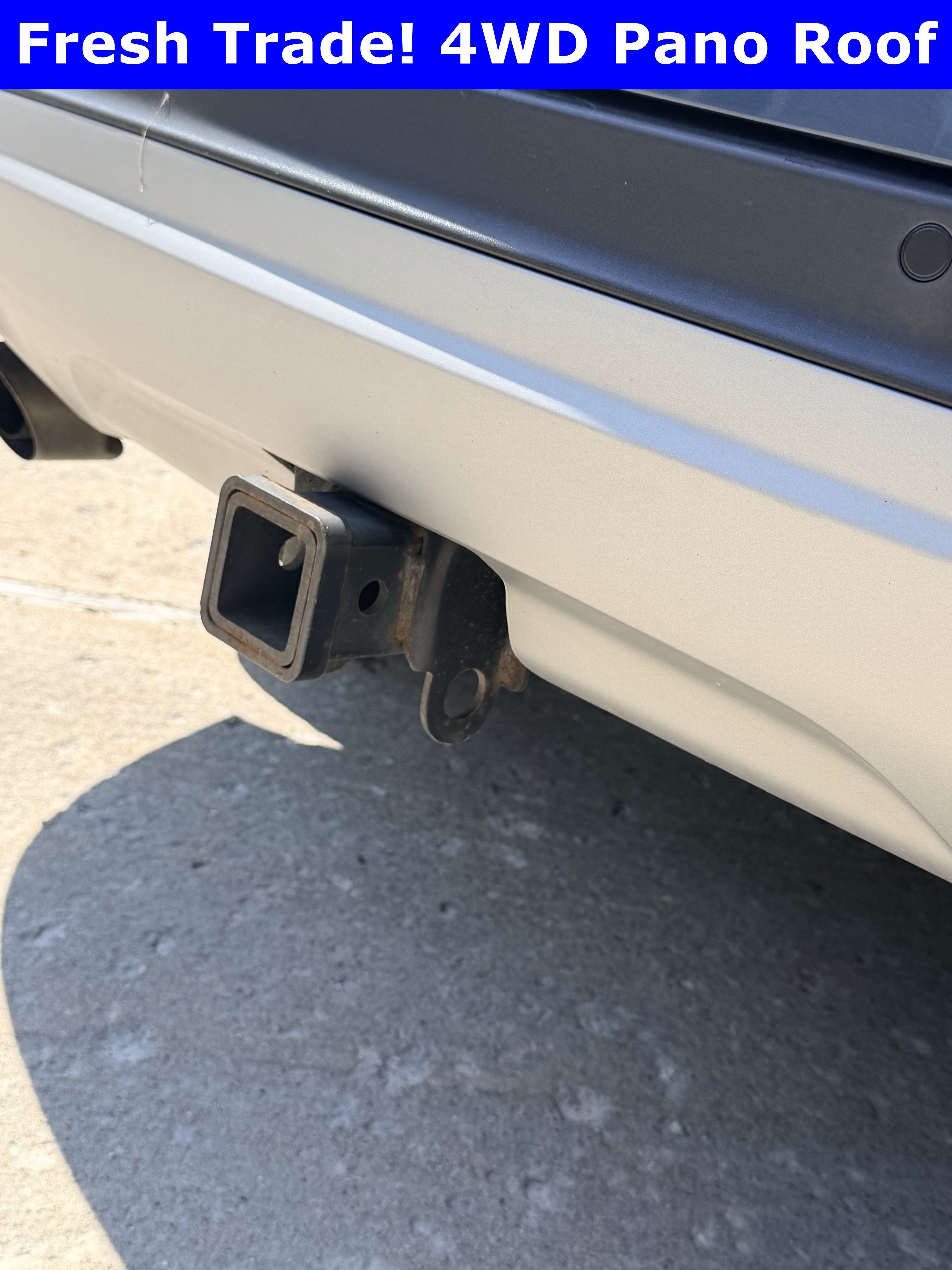 Used 2018 Ford Escape Titanium w/ Ford Safe & Smart Package AWD/4WD image 12
