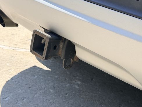 Used 2018 Ford Escape Titanium w/ Ford Safe & Smart Package AWD/4WD image 12