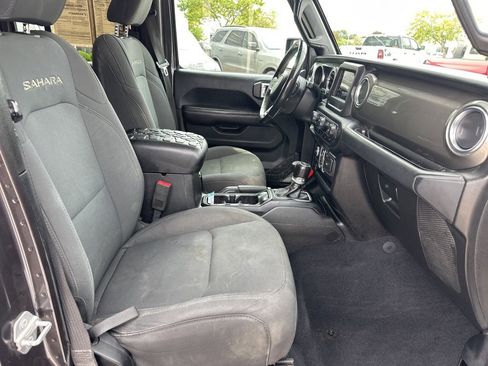 Used 2019 Jeep Wrangler Unlimited Sahara image 54