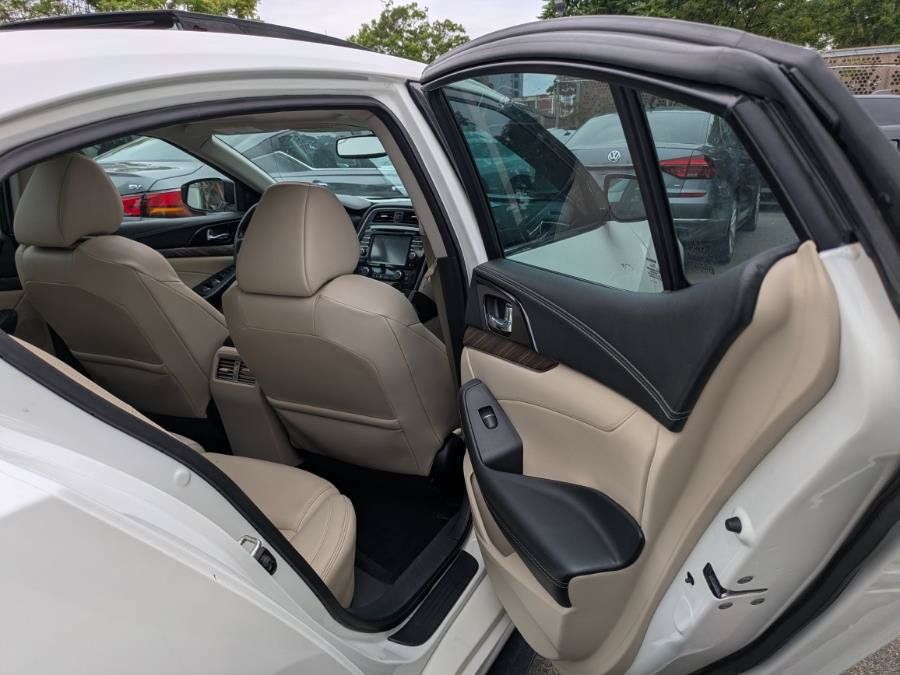 Used 2016 Nissan Maxima Platinum FWD image 12