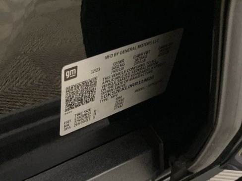 Used 2024 GMC Yukon Denali Ultimate AWD/4WD image 41