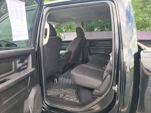 Used 2019 RAM 1500 Express w/ Wheel & Sound Group AWD/4WD image 18
