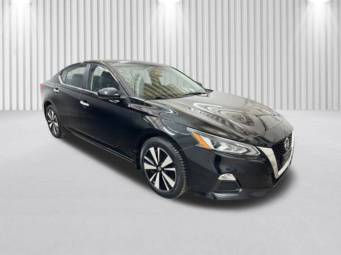 Used 2021 Nissan Altima 2.5 SV w/ SV Premium Package AWD/4WD image 2