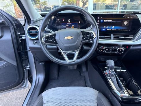 Certified 2024 Chevrolet Trax LT w/ Driver Confidence Package FWD image 13