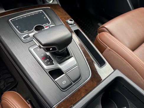 Used 2020 Audi Q5 2.0T Premium Plus w/ Premium Plus Package image 36