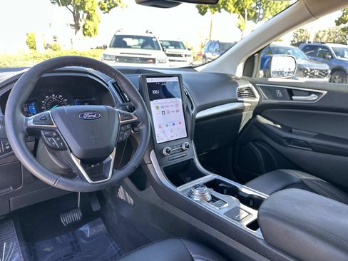 Used 2023 Ford Edge SEL w/ Convenience Package image 16