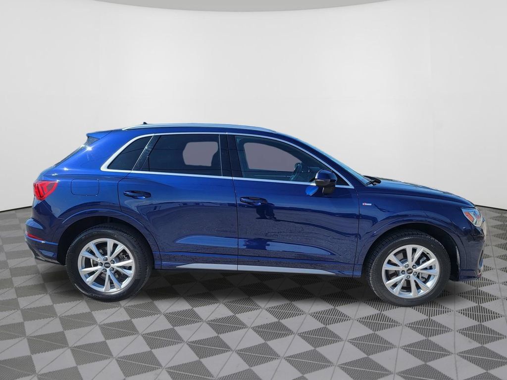 Used 2024 Audi Q3 2.0T Premium AWD/4WD image 5