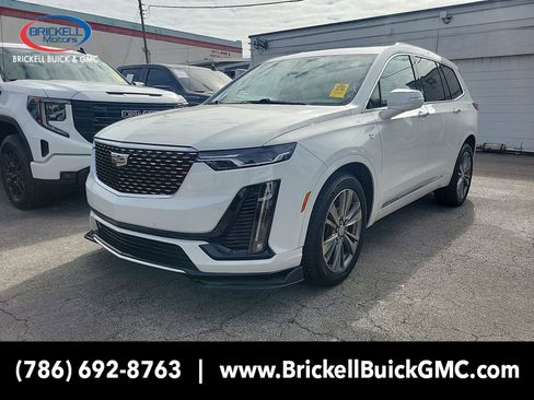 Used 2022 Cadillac XT6 Premium Luxury image 1