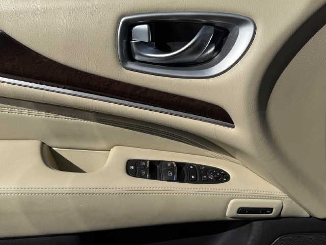Used 2015 INFINITI QX60 FWD w/ Deluxe Touring Package image 22