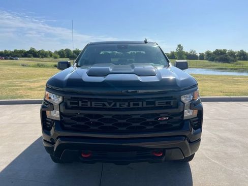 Used 2024 Chevrolet Silverado 1500 Custom Trail Boss AWD/4WD image 2