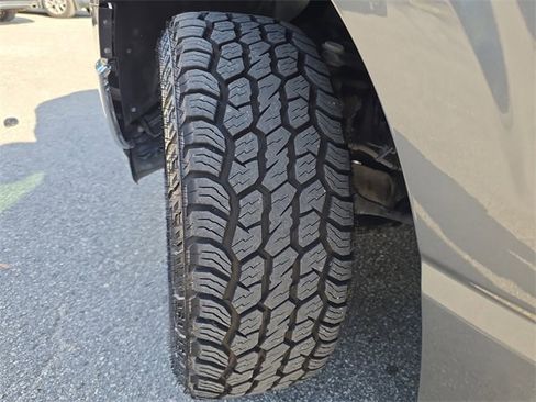 Used 2022 Ford F150 Lariat image 29