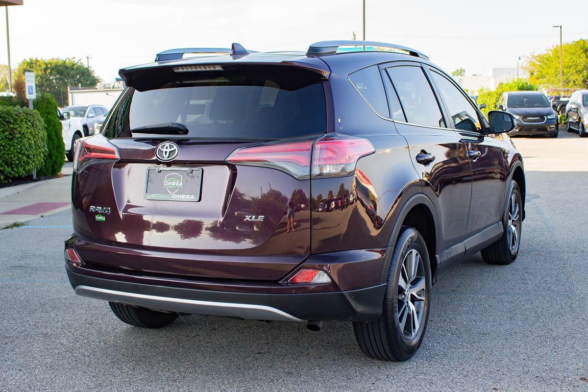 Used 2017 Toyota RAV4 XLE FWD image 8
