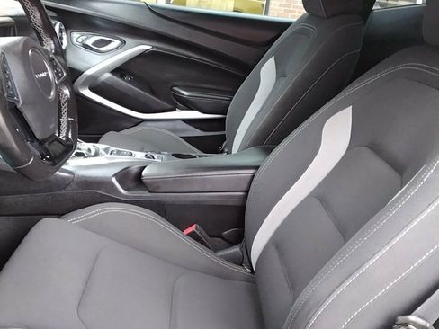 Used 2018 Chevrolet Camaro LT w/ RS Package image 7