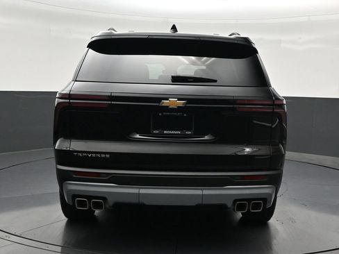 Used 2026 Chevrolet Traverse LT FWD image 4
