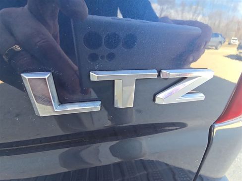 Used 2021 Chevrolet Silverado 1500 LTZ w/ Technology Package image 31