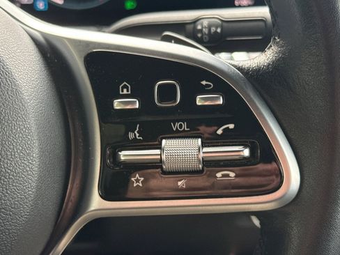 Used 2021 Mercedes-Benz GLB 250 4MATIC image 29