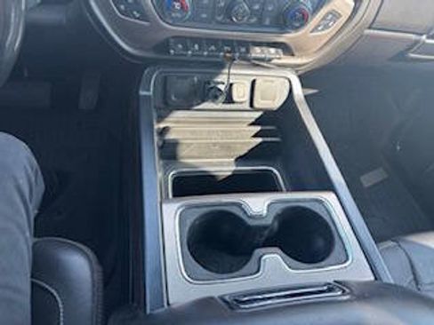 Used 2019 GMC Sierra 2500 Denali w/ Duramax Plus Package image 8