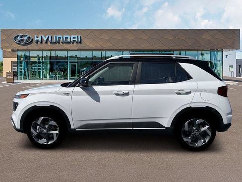 New 2026 Hyundai Venue SEL FWD image 3