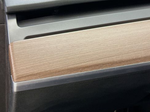 Used 2023 Tesla Model Y Long Range image 17