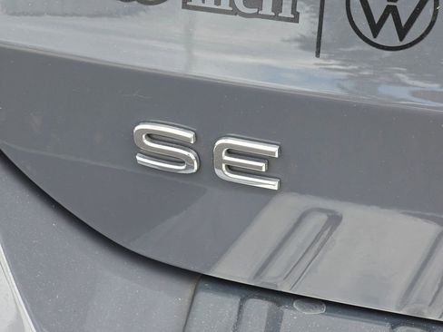 Used 2023 Volkswagen Taos SE w/ Black Wheel Package FWD image 13