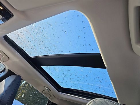 New 2026 Mitsubishi Outlander SE image 10