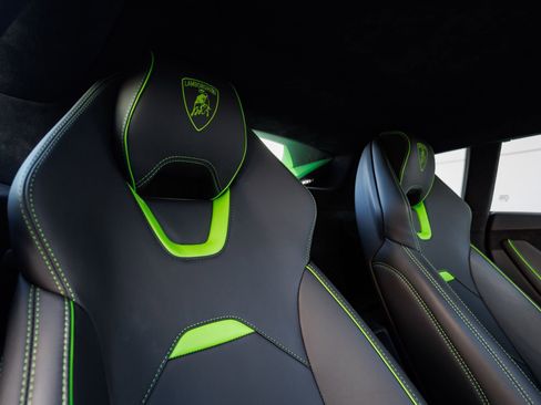 Used 2023 Lamborghini Huracan Tecnica image 34