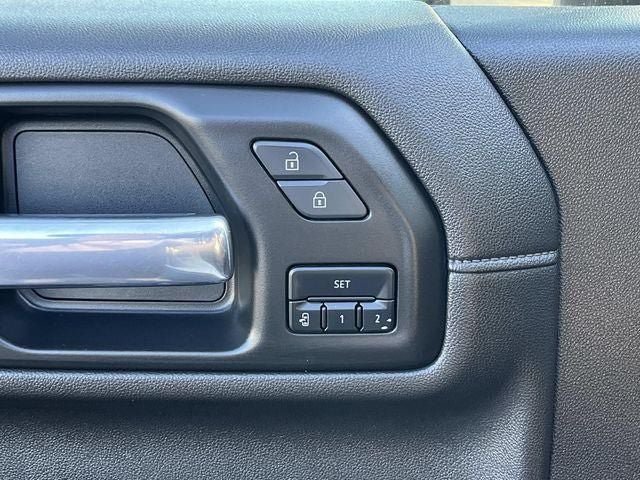 Used 2022 Chevrolet Silverado 3500 High Country AWD/4WD image 29