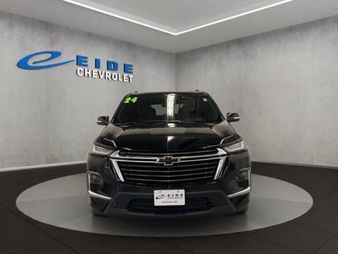 Used 2024 Chevrolet Traverse High Country AWD/4WD image 9