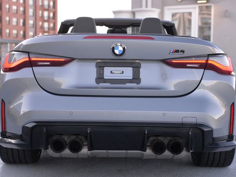 Used 2022 BMW M4 xDrive Competition image 10