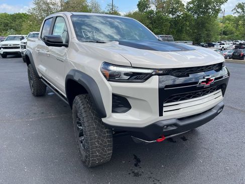 New 2026 Chevrolet Colorado ZR2 AWD/4WD image 2